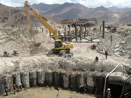 拉薩柳梧大橋正加緊建設